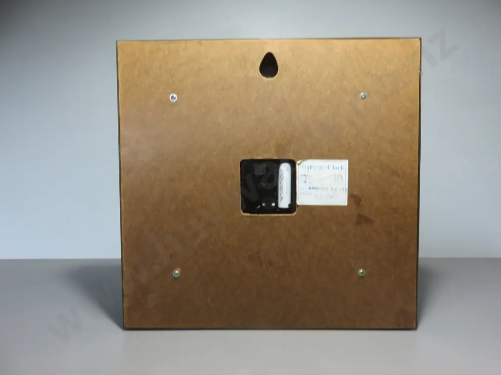 Vintage Supreme Quartz wall clock Image 1++