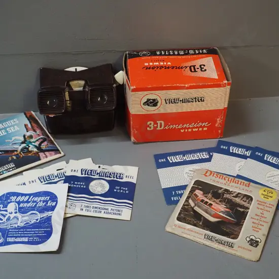vintage Viewmaster viewer with original box and 2 sets of reels - Tomorrowland and 20,000 Leagues under the Sea