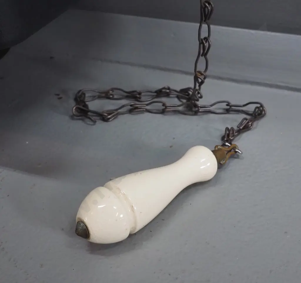 reconditioned vintage cast iron toilet cistern with porcelain pull and chain Image 1++