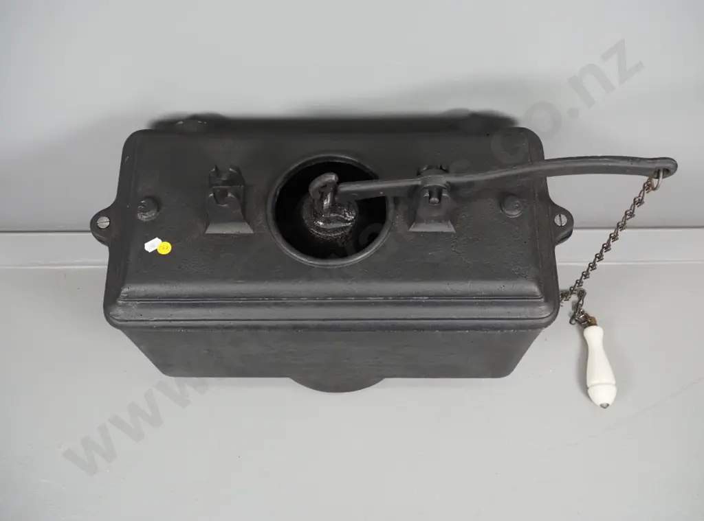 reconditioned vintage cast iron toilet cistern with porcelain pull and chain Image 1++