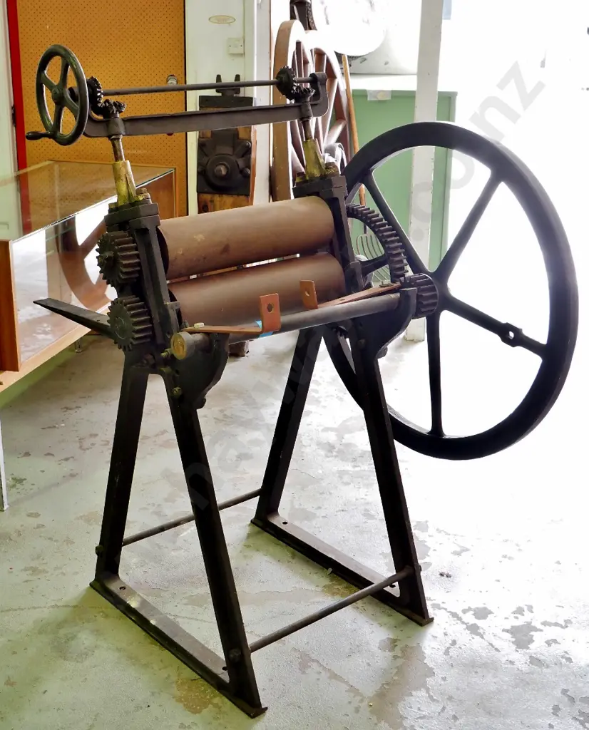 large part sheet metal roller with  2 metal rollers, large fly wheel, etc. H-1530 W-920 D-1250 Image 1++