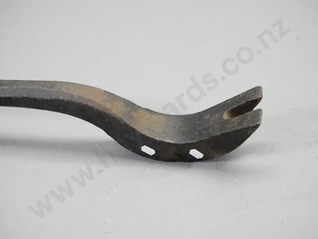 very large iron turnbuckle (tensions cable) L-1250 W-240 at slightly wider end Image 1++