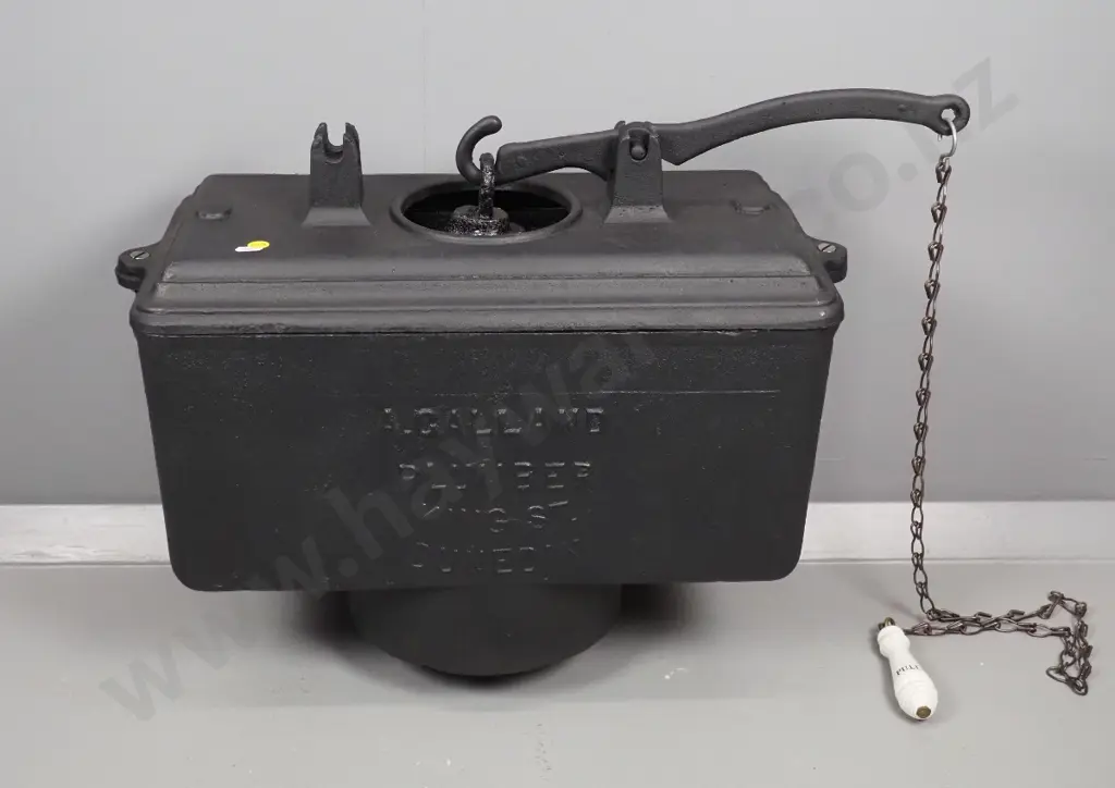 reconditioned vintage cast iron toilet cistern with porcelain pull and chain Image 1++