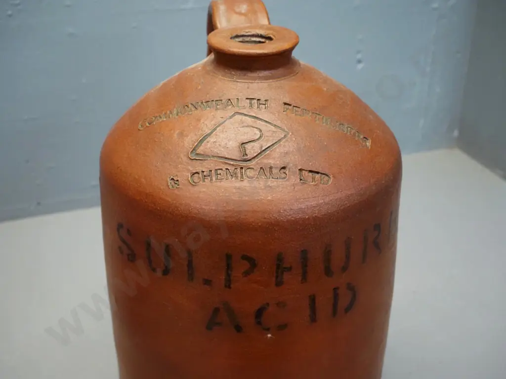 handled narrow mouth crock - Commonwealth Fertilisers & Chemiclas Ltd - Sulphuric Acid, maker's Bendigo Epsom H440 D260 Image 1++