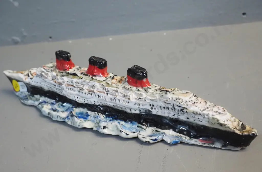 Robert Rapson ceramic ship model - Normandie - H-60 L-280 Image 1++