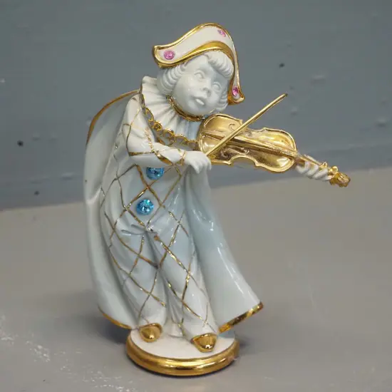 Limoges musician figure with Swarovski ornaments, made in Italy H-170