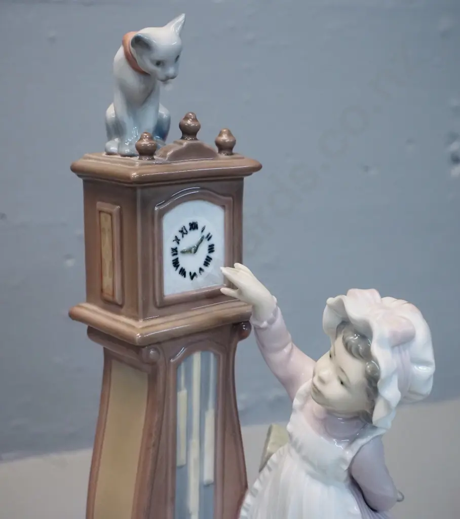 Lladro figurine - girl with cat and long-case clock, marked No. 5347. H-290 Image 1++