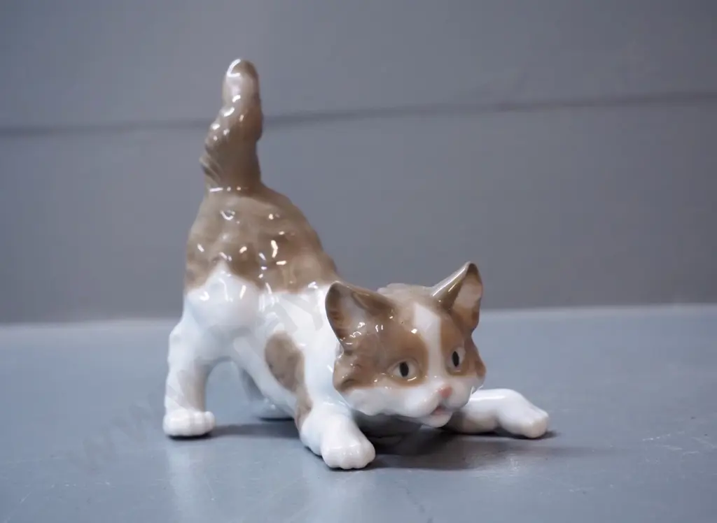 small Lladro kitten figurine - number 5091 - H110 L110 Image 1++