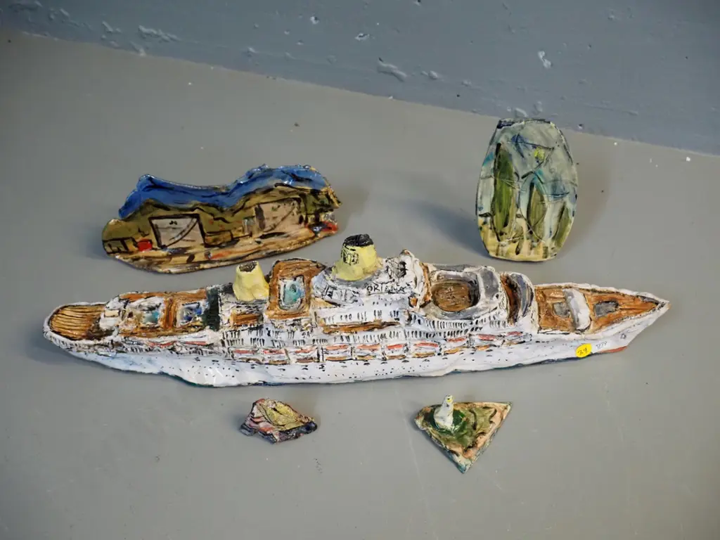 Robert Rapson large ceramic ship model - Oriana and 4 associated scenery pieces - ship H-130 L-470 Image 1++