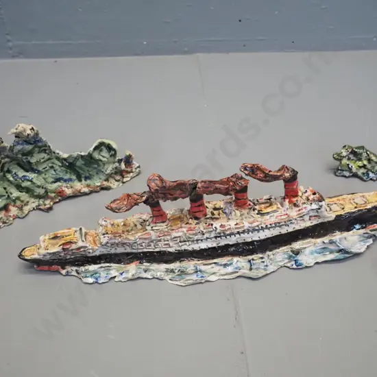 Robert Rapson ceramic ship model - RMS Aquitania and 3 associated scenery pieces - ship H-90 L-370