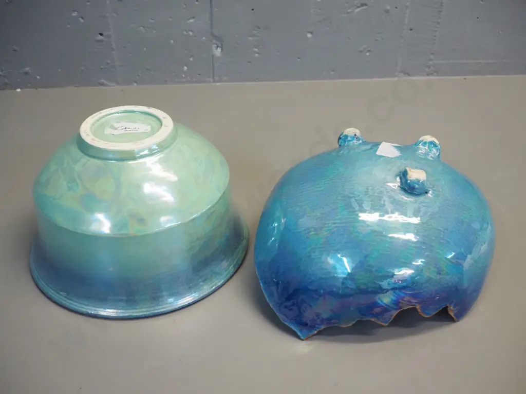 2 pieces Danny Moorwood studio pottery - lustre bright blues with gilt free form bowl L-240 and round bowl H-120 D-210 Image 1++