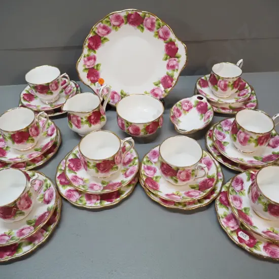 Royal Albert English Rose 26-piece tea set including sweet dish