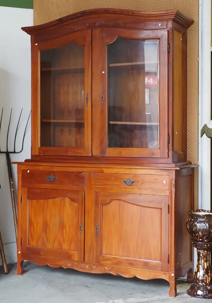 traditional style sideboard with 2-door display top, 2 doors and 2 drawers in base, carved detailing H-2310 W-1470 D-530 Image 1++
