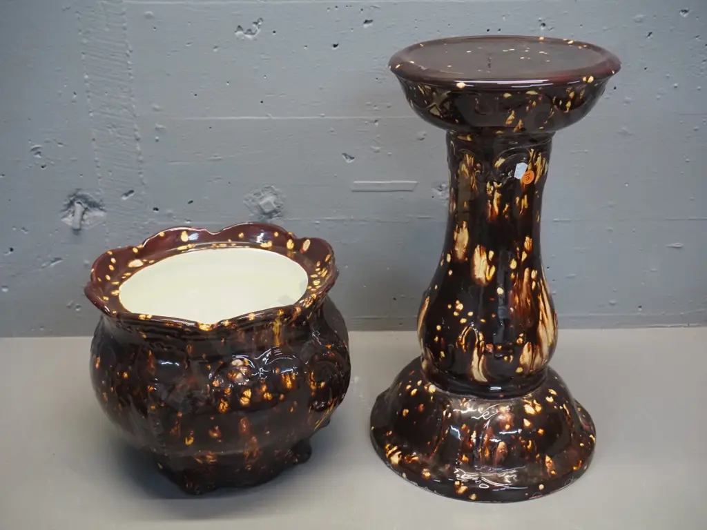 brown mottled glaze jardiniere and matching stand - no maker's marks - combined H-650 jardiniere D-260 Image 1++