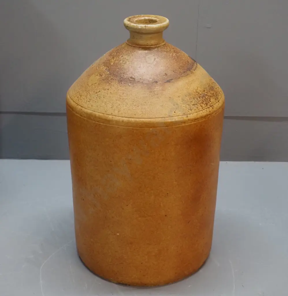 narrow-mouth salt-glazed stoneware crock H-390 D-230 Image 1++