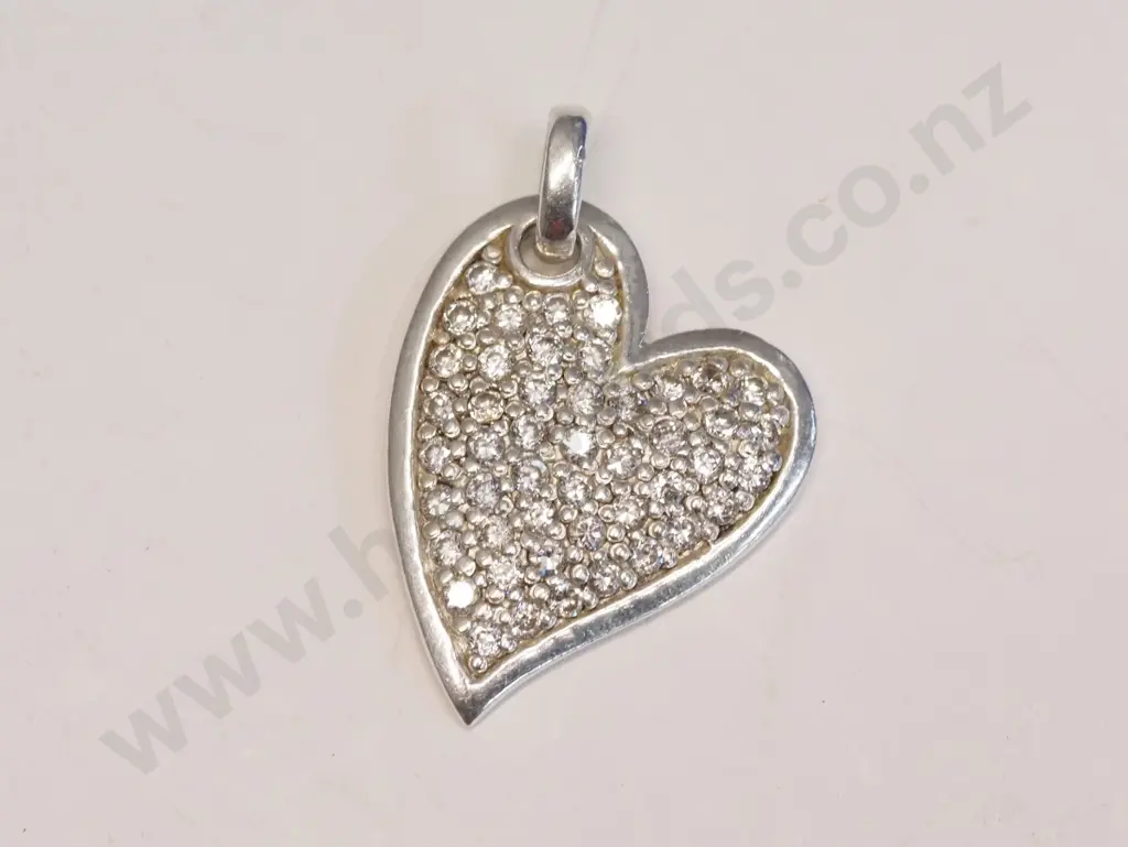 silver heart pendant with CZs no chain Image 1++