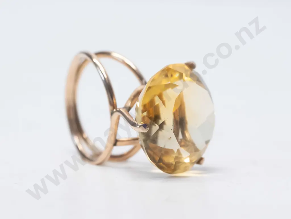 19mm round citrine multi paceted gold frame ring with 3 claws 8.6 grams Image 1++