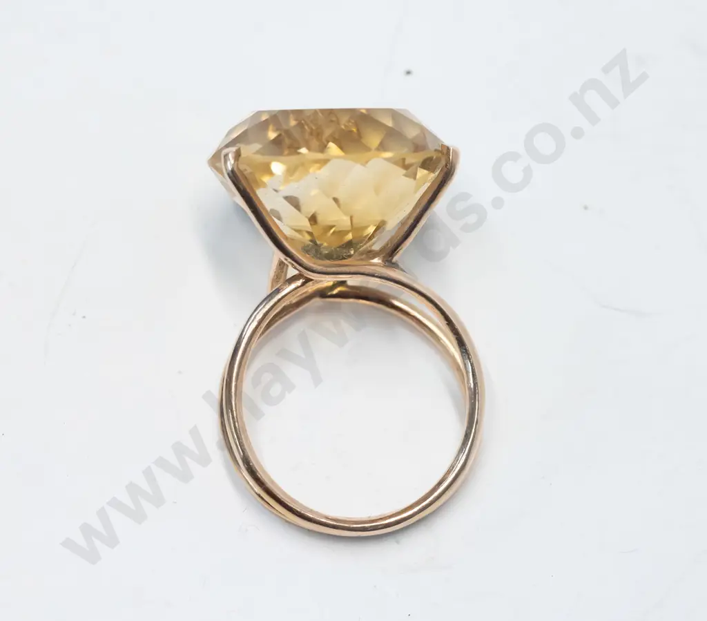 19mm round citrine multi paceted gold frame ring with 3 claws 8.6 grams Image 1++