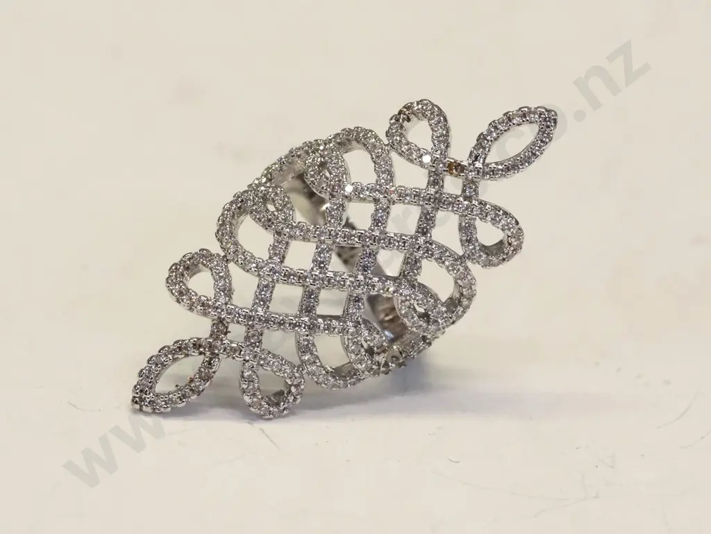 diamante dress ring stamped 18KRGP Image 1++