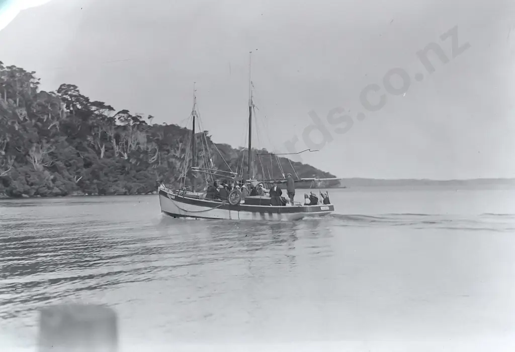 2 boxes glass plate negatives attrib. EA Phillips: boat excursions, landscapes (Stewart Island?) a few Savoy Hotel etc. Image 1++