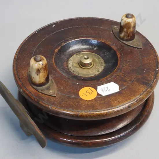 vintage timber and brass fishing reel - stamped W.H. Mazard, Auckland - Diameter 125