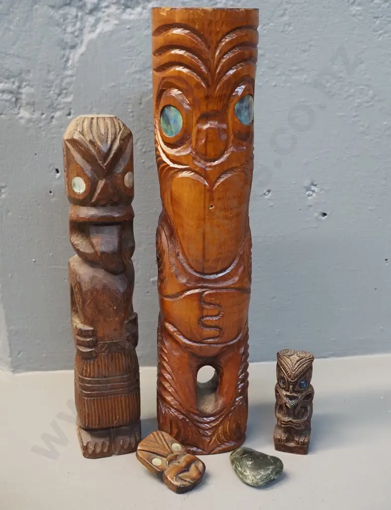 assorted Maori motif figures & souvenirs - 3 carved wood, largest H-295, small bolo toggle, composite figure, etc. Image 1++