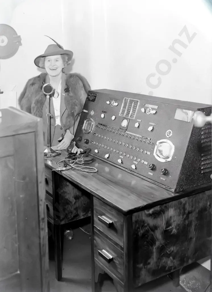 2 boxes glass plate negatives attrib EA Phillips: 1940 radio 4ZB promos and groups, wedding groups and portraits, prints Image 1++