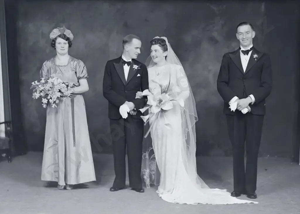 2 boxes glass plate negatives attrib EA Phillips: 1940 radio 4ZB promos and groups, wedding groups and portraits, prints Image 1++