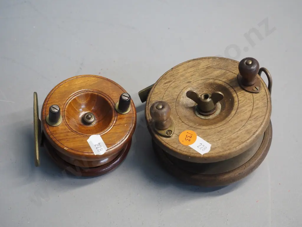 2 vintage timber and brass fishing reels - larger Heaton's Triplelife D-100 & other marked Made in England Image 1++