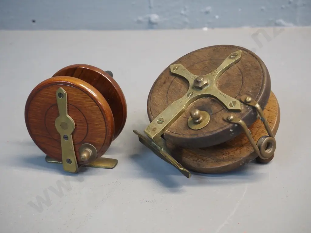 2 vintage timber and brass fishing reels - larger Heaton's Triplelife D-100 & other marked Made in England Image 1++