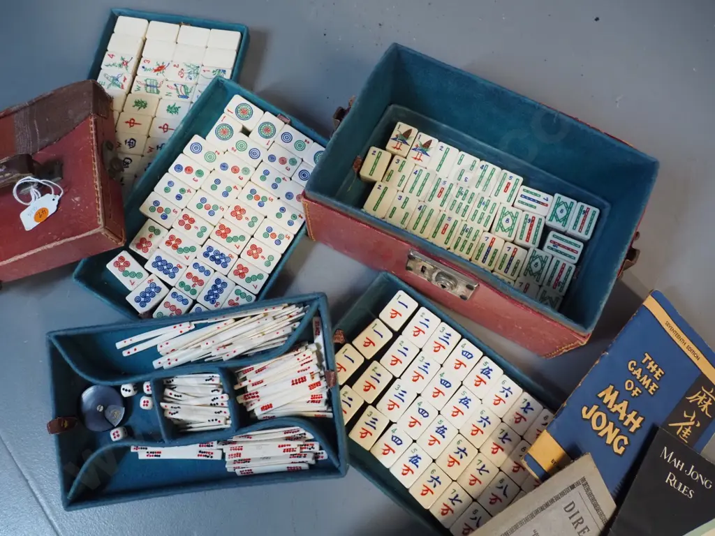 vintage mah jong set with booklets in fabric covered case - wear and tear, lid has separated Image 1++