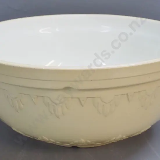 early Temuka pottery mixing bowl - some discolouring inside H-140 D-310