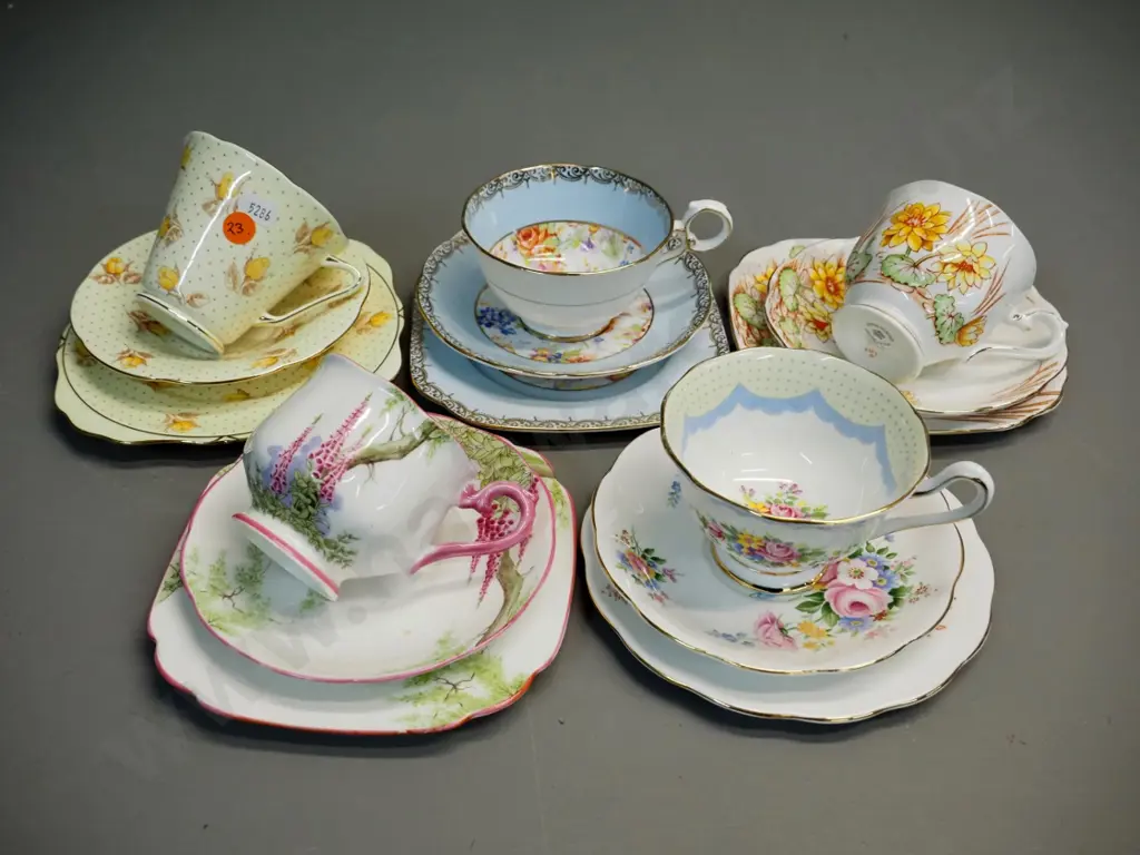 5 English bone china trios - 3 Royal Albert, Roslyn, Grafton Image 1++