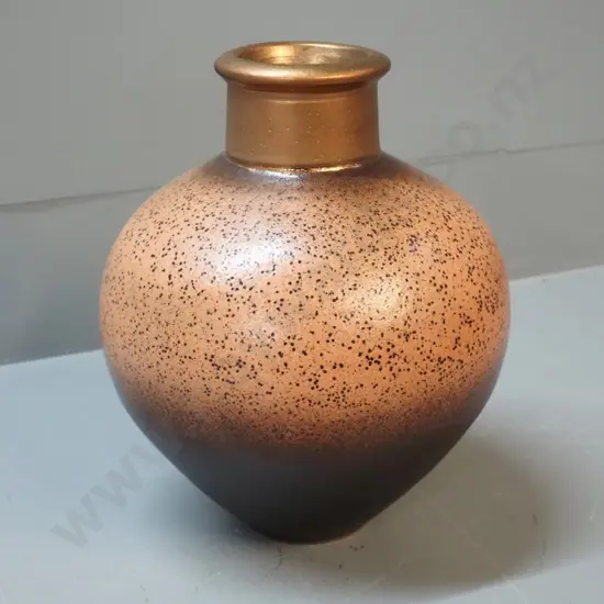 Danny Moorwood studio pottery vase - 2-tone brown speckle with bronze neck H-240 D-200
