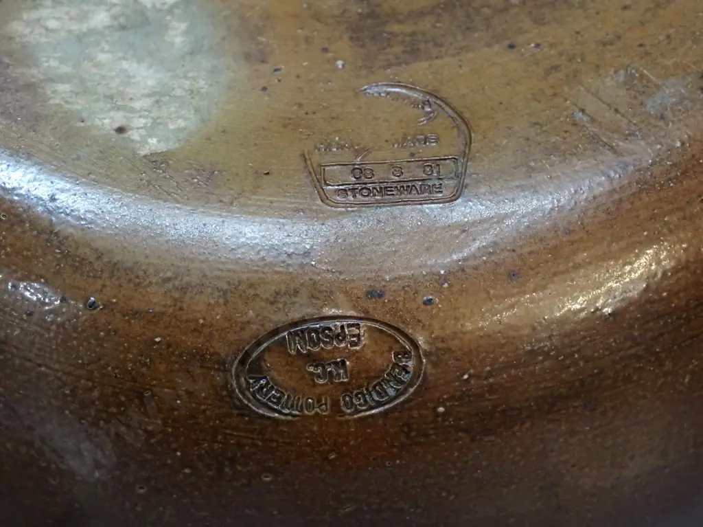 3 stoneware items - Luke Adams w/wooden lid H310, Taddy & Co London w/cork stopper, Bendigo Australia lidded casserole Image 1++