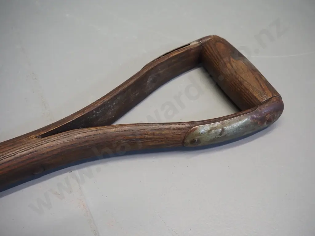 vintage 4-tine garden fork L-920 Image 1++