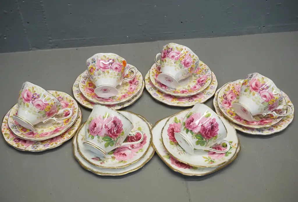 6 Royal Albert trios - 4 Serena and 2 American Beauty Image 1++