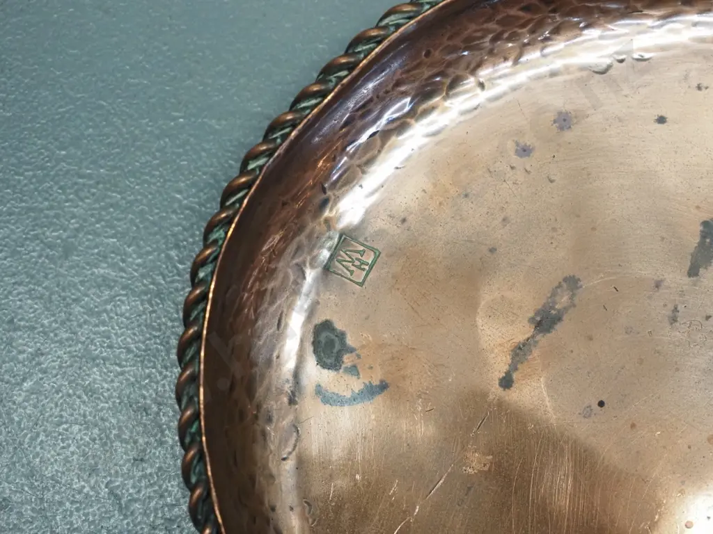 vintage copper oval rope-edged serving tray with HW mark L-435 W230 Image 1++