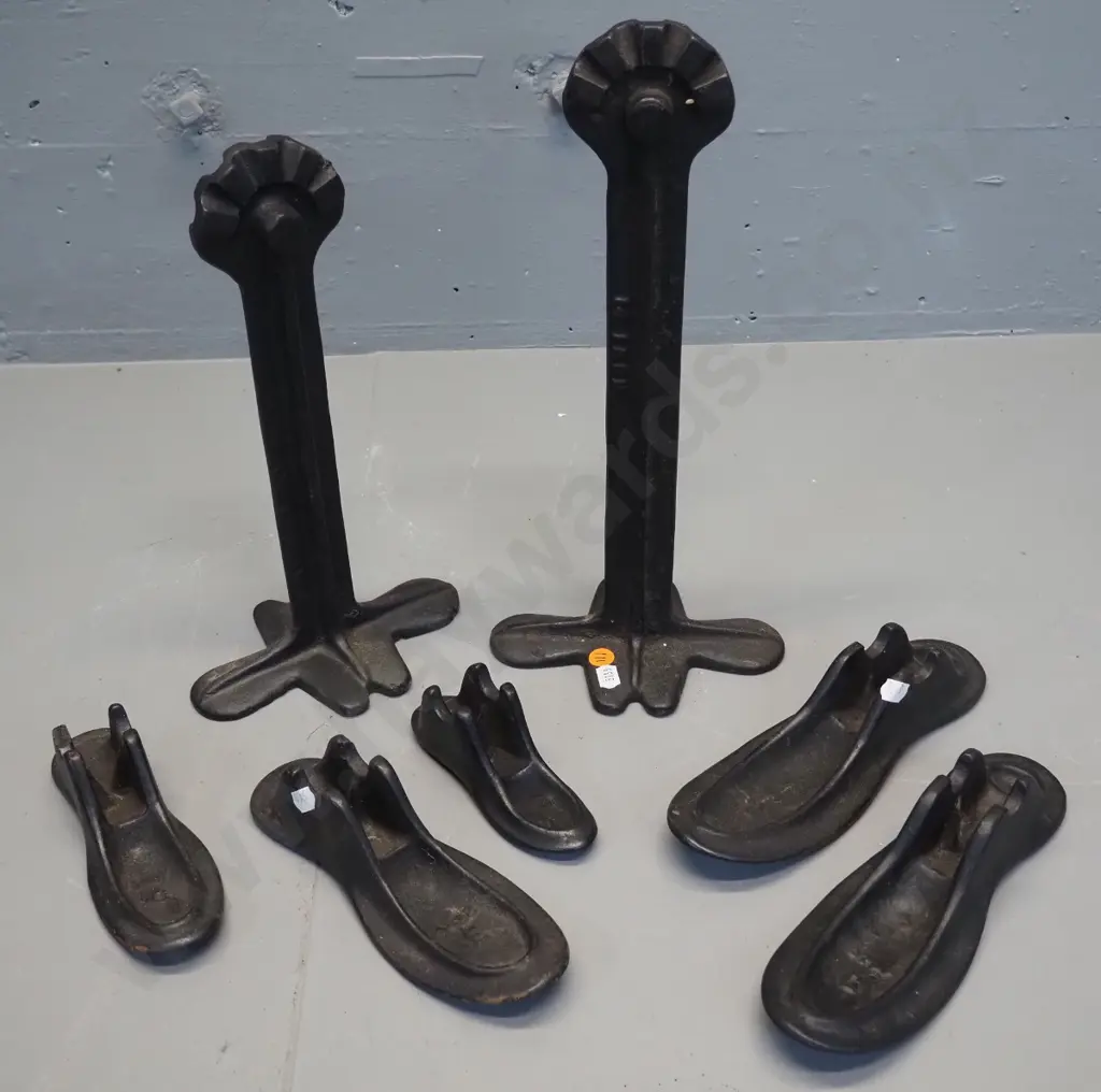 vintage cast iron adjustable-angle shoe lasts - 5 different sizes and 2 stands, tallest is H-360 Image 1++