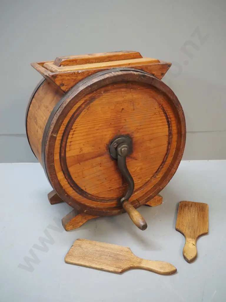 vintage wood and metal butter churn with 2 butter pats - churn lid missing knob. H-290 D-330 Image 1++