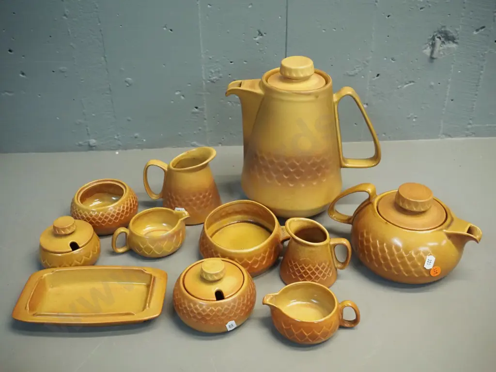 mid-century 'Nefertiti' by Diana tea & coffee ware: teapot, coffee pot H240 (damage inside rim) milks, sugars, etc. Image 1++