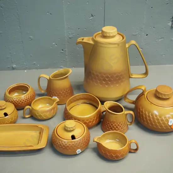 mid-century 'Nefertiti' by Diana tea & coffee ware: teapot, coffee pot H240 (damage inside rim) milks, sugars, etc.