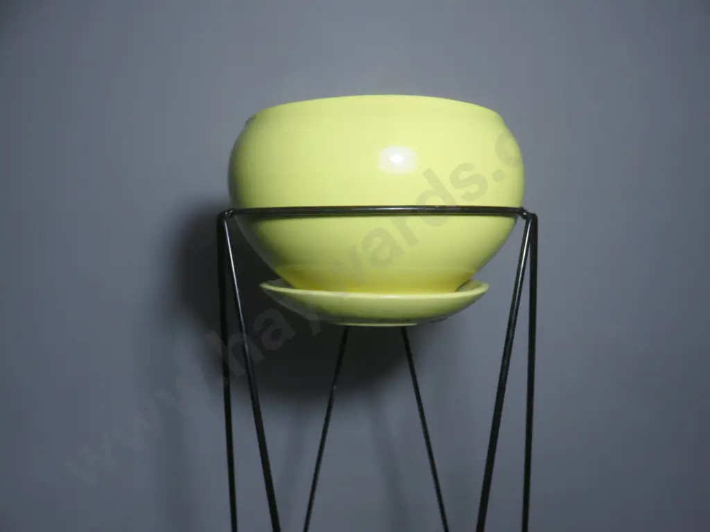 Early yellow West German pottery planter H-670 Image 1++