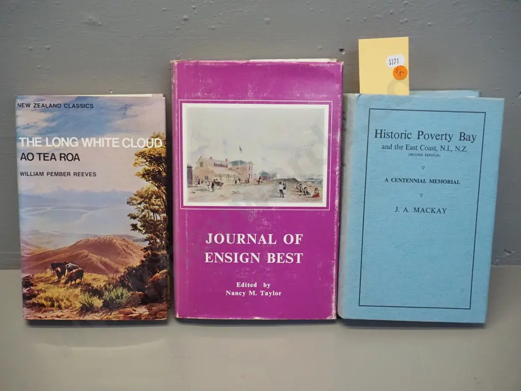 3 New Zealand books: Historic Poverty Bay, Long White Cloud, Journal of Ensign Best - some foxing & wear Image 1++
