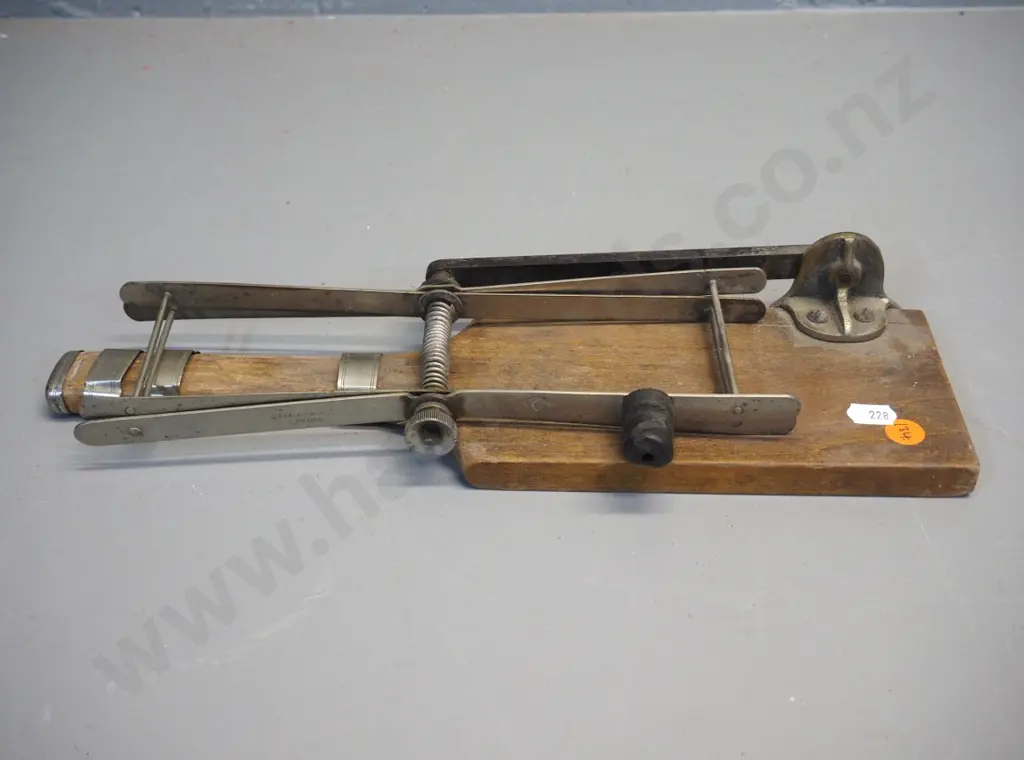 vintage C. Farlow & Co London collapsible timber and metal fishing line winder L-435 W-100 Image 1++