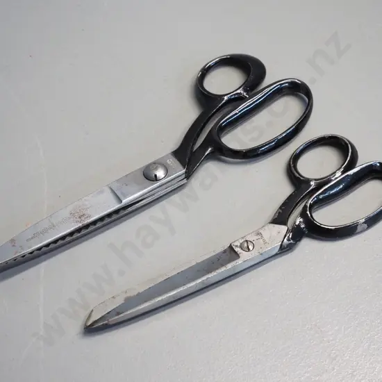 2 vintage dressmaker's scissors: Coricama Italiy pinking shears L-240 & Cadman Bengall Sheffield - both w/some corrosion