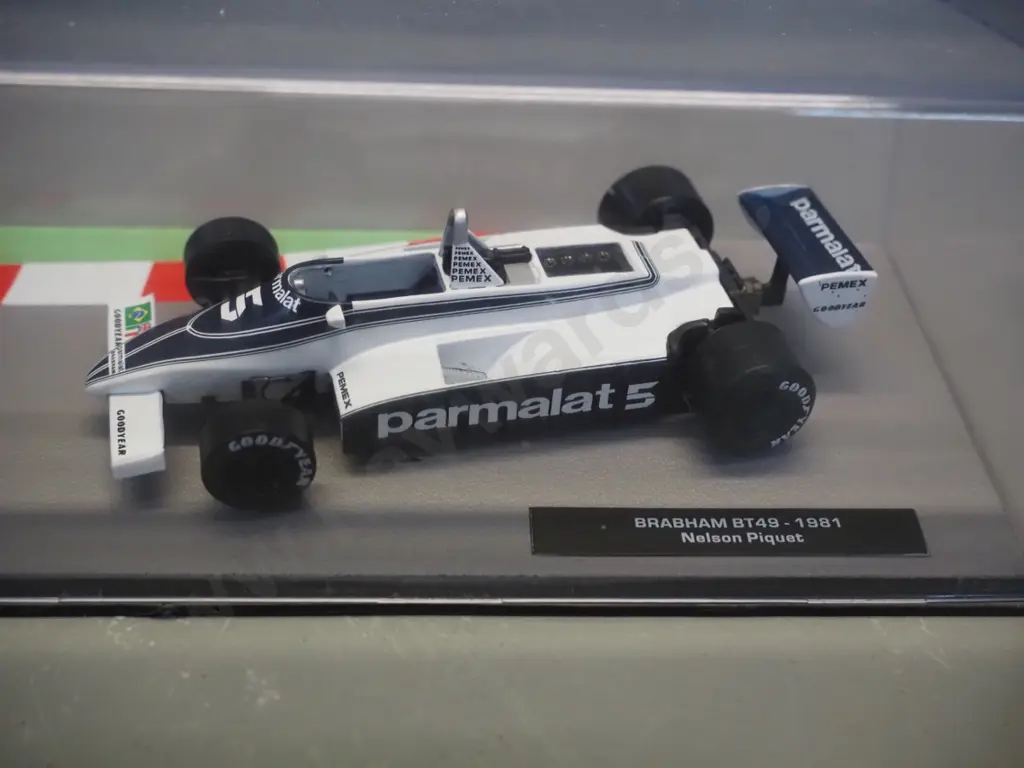 3 die-cast 1:43 scale Formula 1 racing cars - 1979 Bruno Giacomelli, 1981 and 1983 Nelson Piquet Image 1++