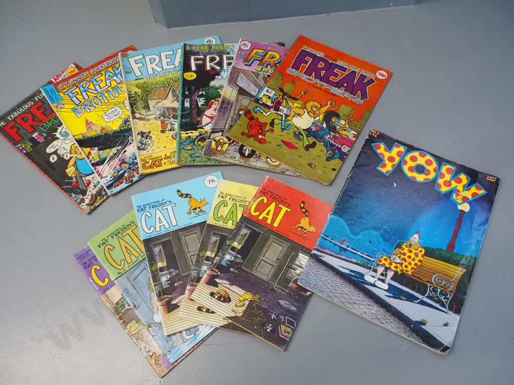assorted comics - 1970s Furry Freak Brothers, Fat Freddy's Cat, and one 1980s Yow / Zippy the Pinhead Image 1++