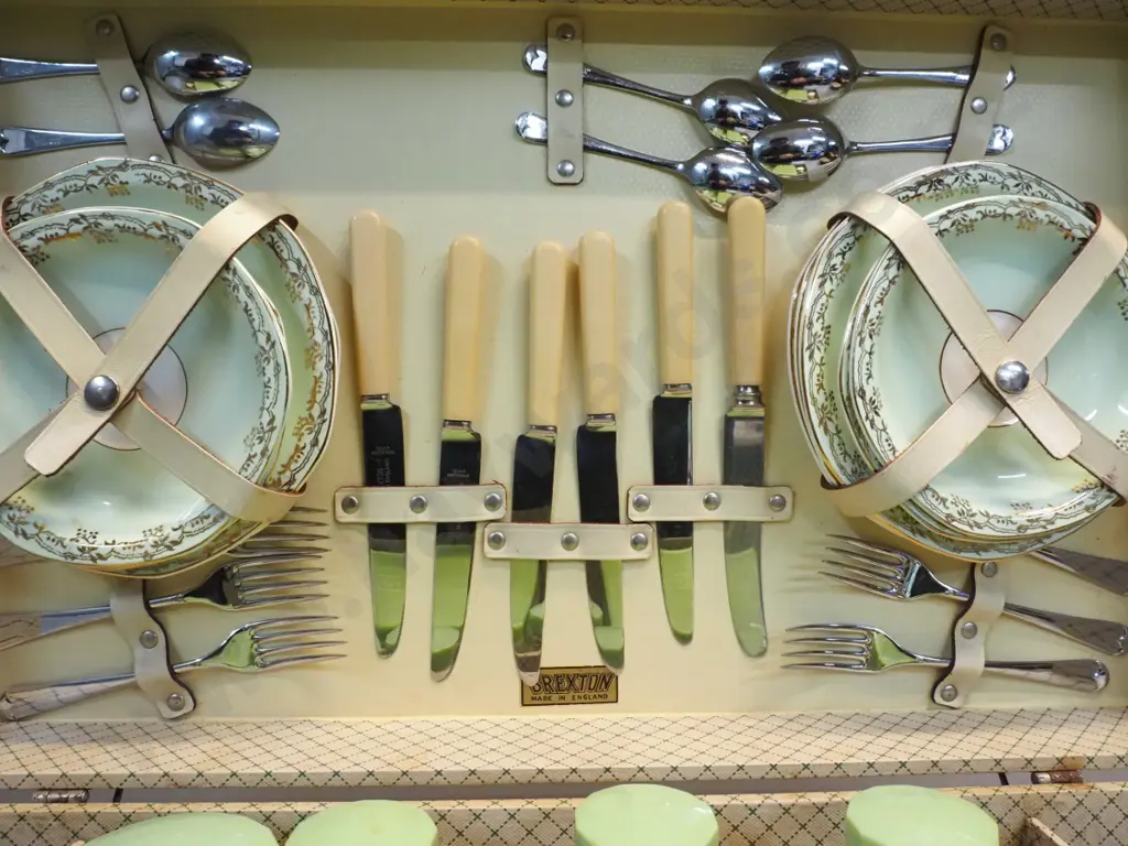 retro Brexton picnic set with bone china tableware, bone handled knives, plastic containers and condiments, H150 W570 Image 1++