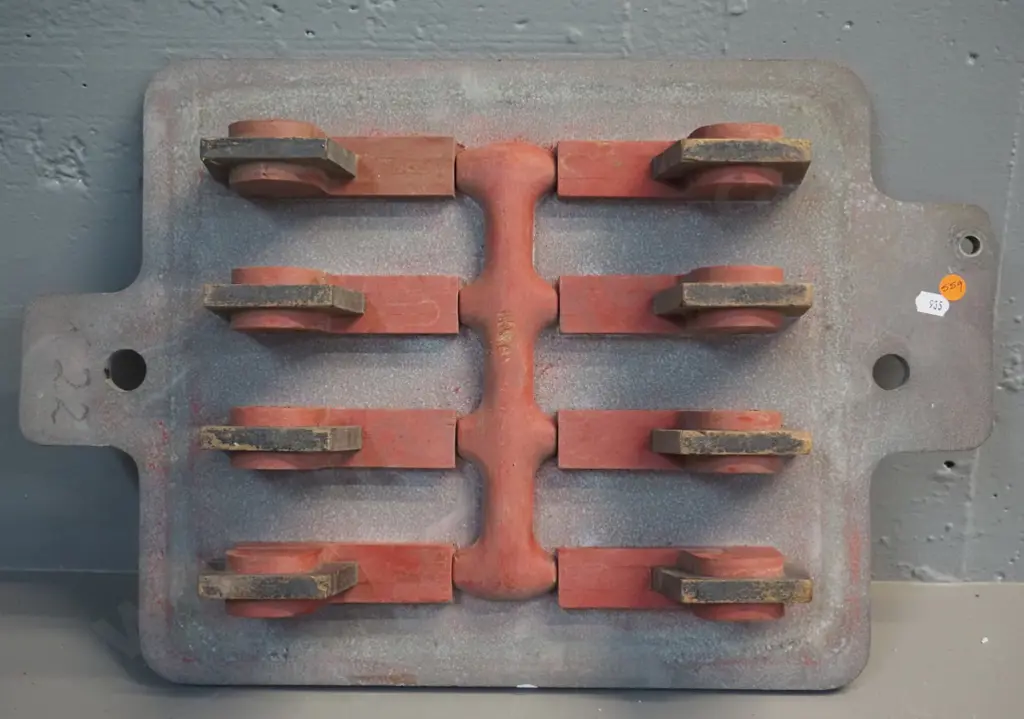 cast aluminium and wood foundry or engineering form / model - marked 'Ashpan hinges' L-520 W-340 Image 1++